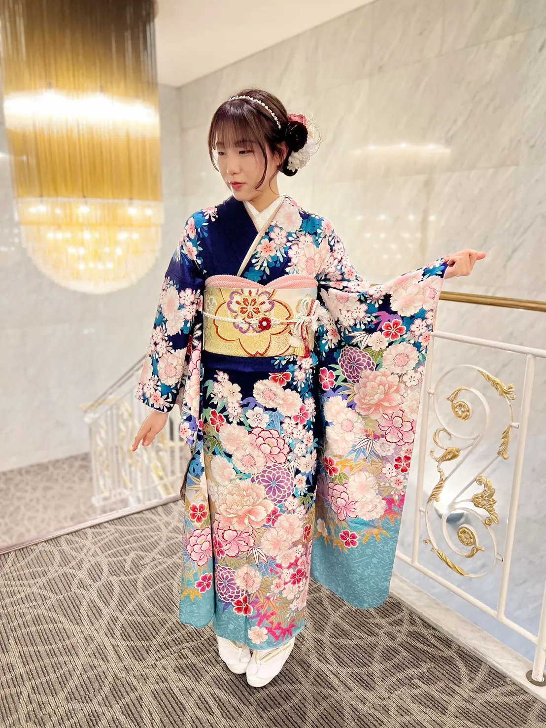 私たち写真館スタッフはせっかくの振袖姿をより一層輝かせるために振袖 