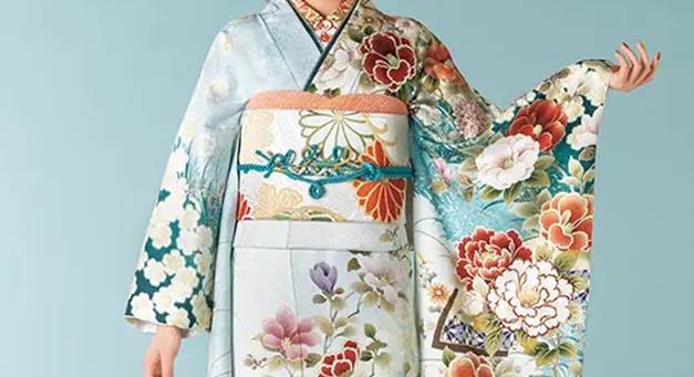 振袖に合わせる「帯」のトレンド 振袖デザインになじむ帯