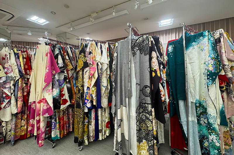 成人式が終わって戻ってきた人気のレンタル振袖